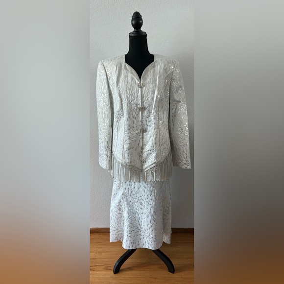 Promise NY Silver and White 2pc Skirt Suit w/Rhinestones, Beads & Lace, Size 14 - Picture 1 of 11